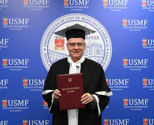 Doctor Honoris Causa of “Nicolae Testemitanu” University title awarding to Emeritus Professor Dan Lucian Dumitrascu 