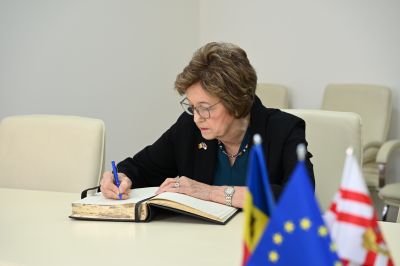  Vizita Secretarului de Stat Elaine Marshall la USMF „Nicolae Testemițanu”