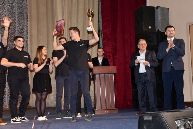 Mediciniştii ne tratează cu umor de calitate Mediciniştii ne tratează cu umor de calitate